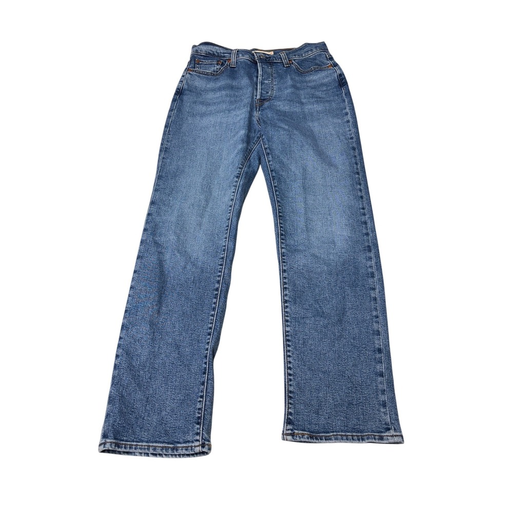 Levi's Women's Straight Leg Jeans in Medium Blue Denim